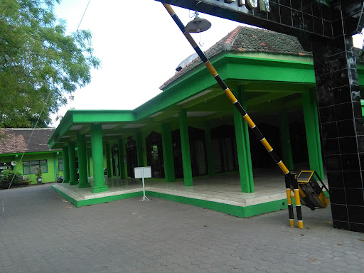 Masjid Baiturrohmah MAN 2 Kota Madiun