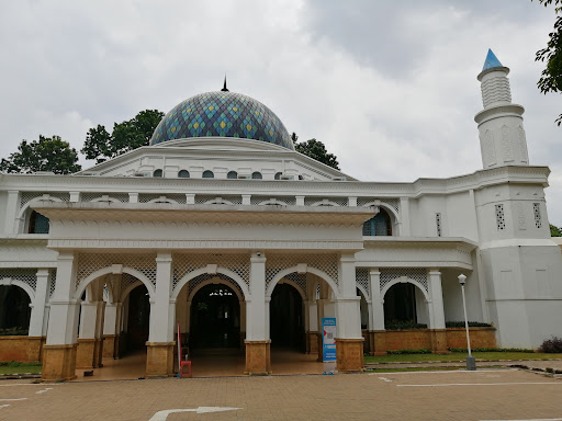 Masjid Raya Al Muttaqin