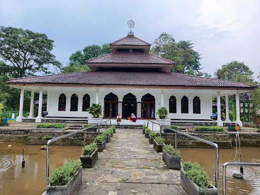 Masjid Kifayatul Abidin Kebun Raya Bogor