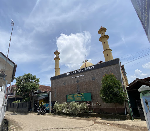 Masjid Nurul Akbar Magung