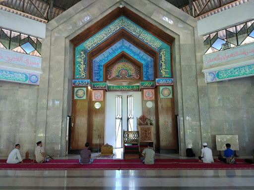Masjid IKHTIAR Kampus UNHAS Tamalanrea