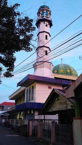 Masjid Al Mufied Ternate Tanjung
