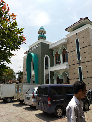 Masjid Jami' Al-Muttaqien Limo-Depok