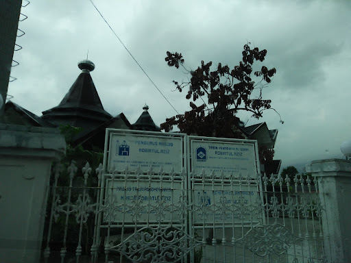 Masjid Robiatul Aziz