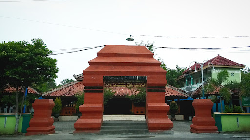 Masjid Nurhidayatulloh Kuncen Kota Madiun