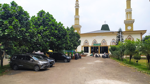 Masjid Besar Al-Manshurunal Muqorrobun Cileungsi
