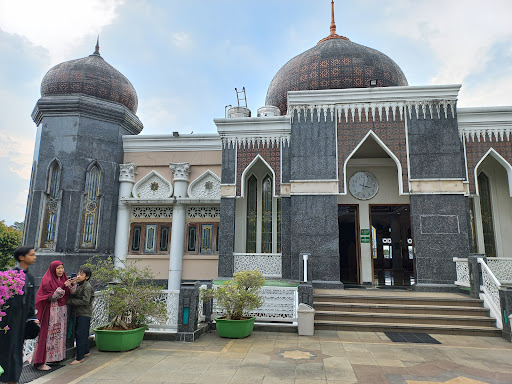 Masjid Agung Harakatul Jannah