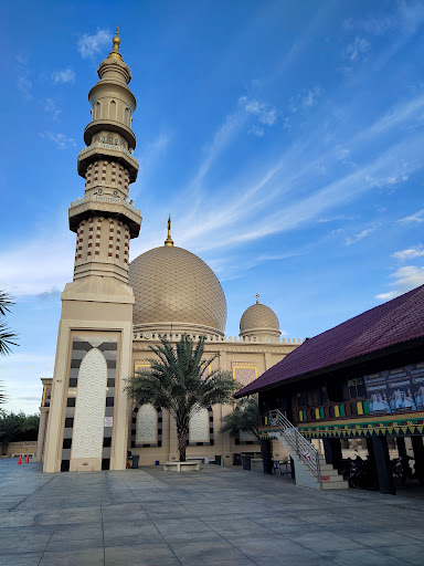 Masjid Haji Keuchik Leumiek