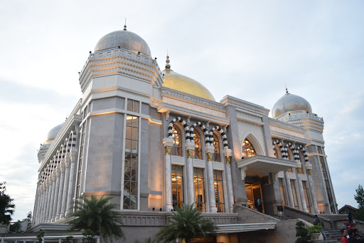 Masjid Agung Trans Studio