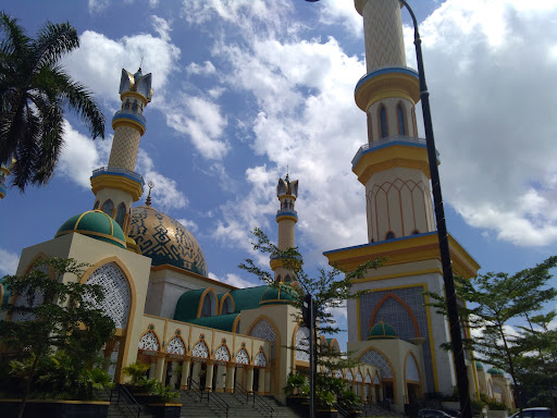 Masjid Raya Hubbul Wathan - Islamic Center NTB