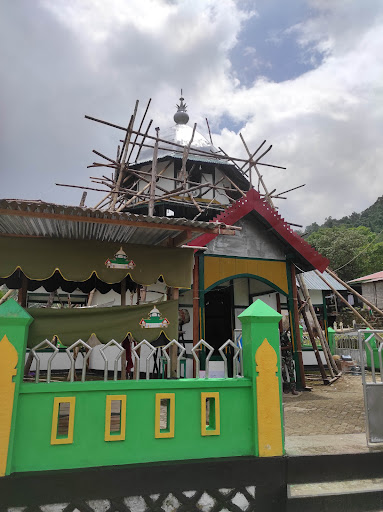 Situs Masjid Tua Wertuar Patimburak