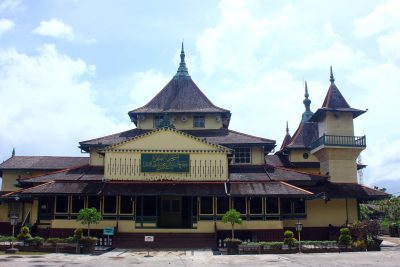 Masjid Agung Jami' Sulthan Muhammad Shafiuddin Sambas 1 masjid agung jami sulthan muhammad shafiuddin sambas