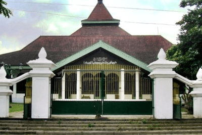 masjid agung sleman dr wahidin soedirohoesodo