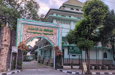 Masjid Al Irsyad(ꦩꦱ꧀ꦗꦶꦣ꧀ꦄꦭ꧀ꦆꦂꦱꦾꦣ꧀) 1 masjid al irsyadeaa6a9eaa6b1eaa780eaa697eaa6b6eaa6a3eaa780eaa684eaa6adeaa780eaa686eaa682eaa6b1eaa6beeaa6a3eaa780