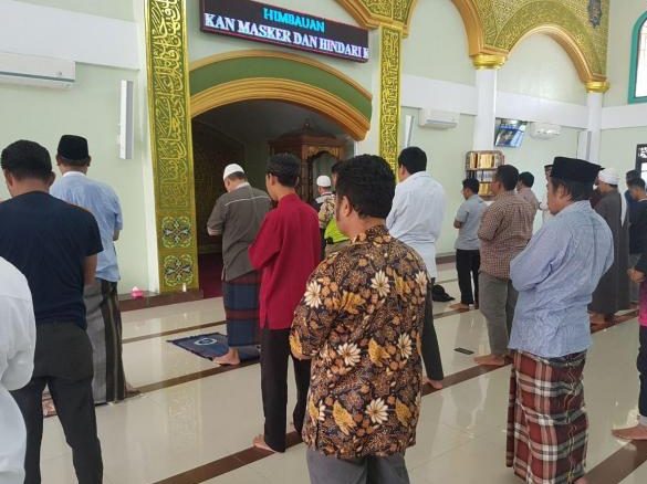 Masjid Almunawaroh Angrek Sari Batam Centre 1 masjid almunawaroh angrek sari batam centre