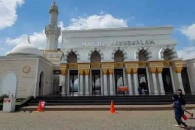 Masjid Babussalam Teluknaga 1 masjid babussalam teluknaga