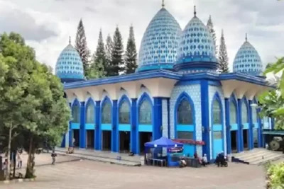 masjid biru at thohirin