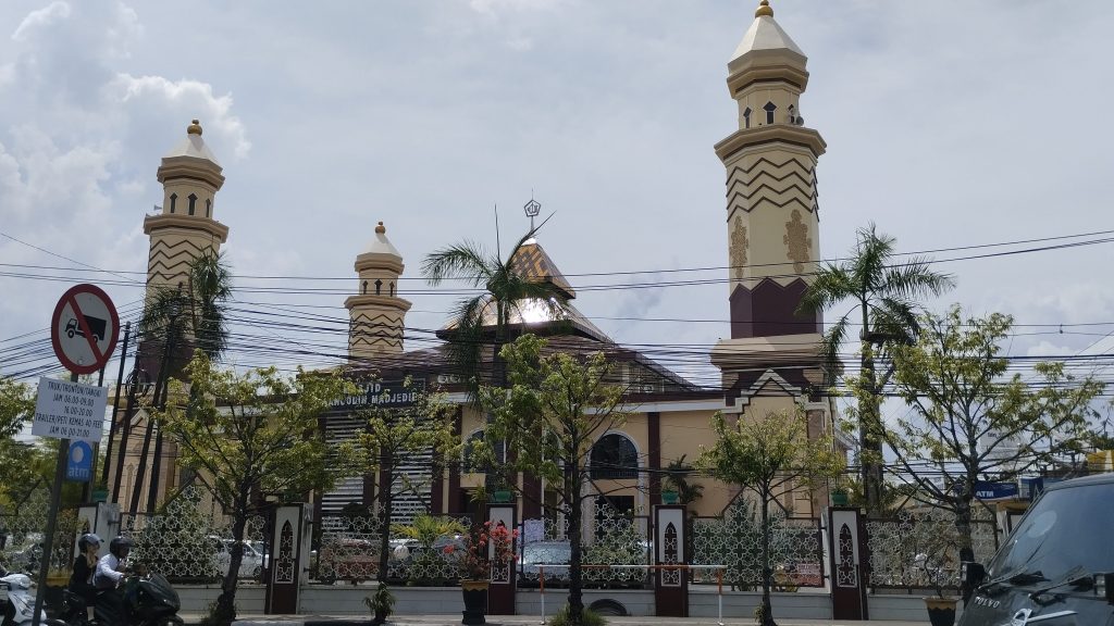 Masjid Hasanudin 1 masjid hasanudin