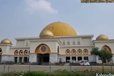 "Masjid Izzatul Islam Grand Wisata Bekasi - Masjid Besar Terdekat" 1 masjid izzatul islam grand wisata bekasi masjid besar terdekat