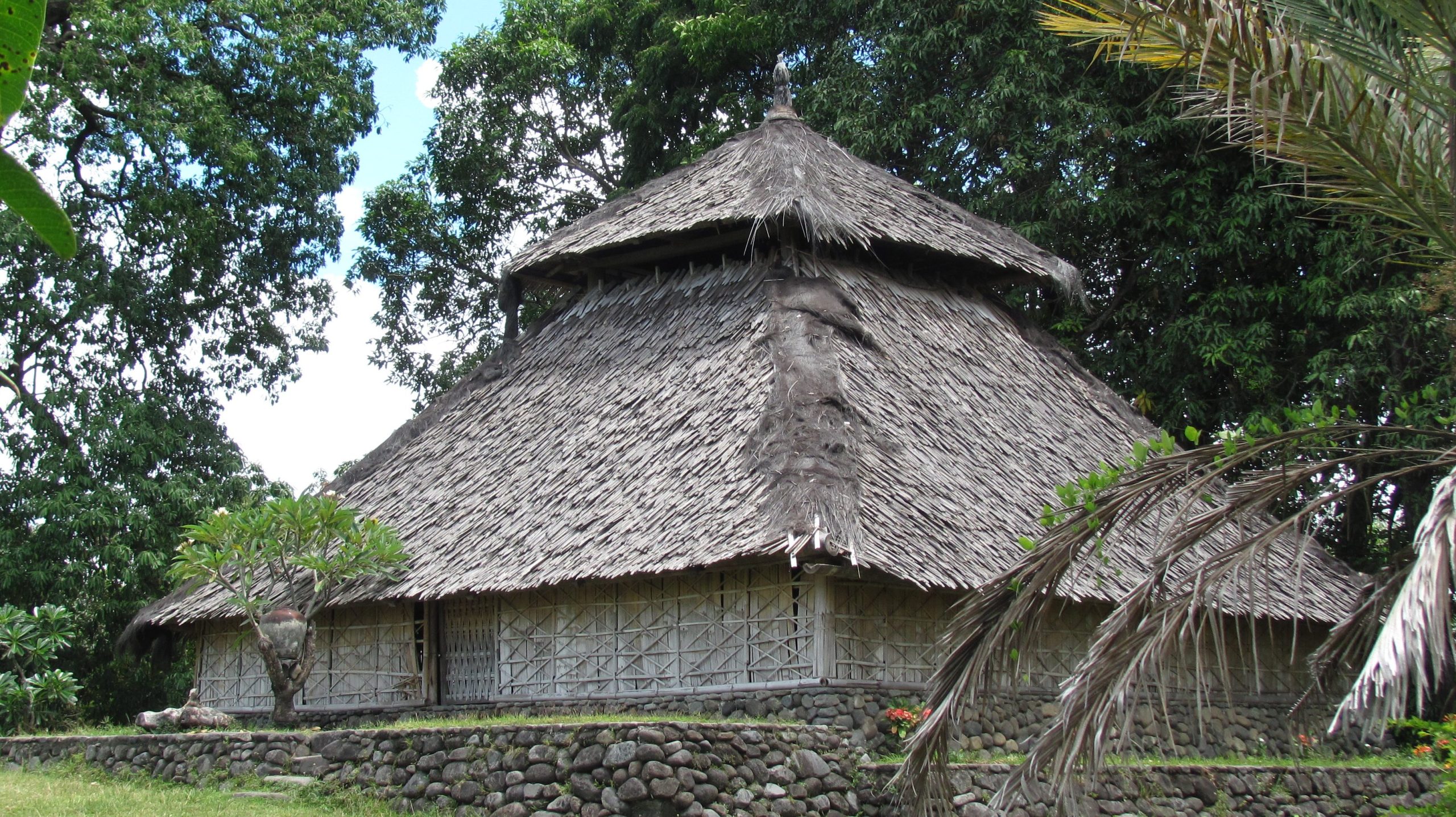 Masjid Kuno Bayan Beleq