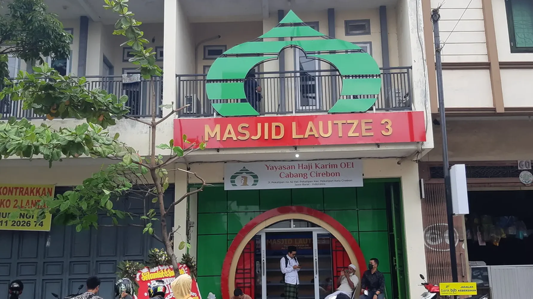 Masjid LAUTZE 3 Cirebon- Jawa Barat 5 Masjid LAUTZE 3 Cirebon- Jawa Barat