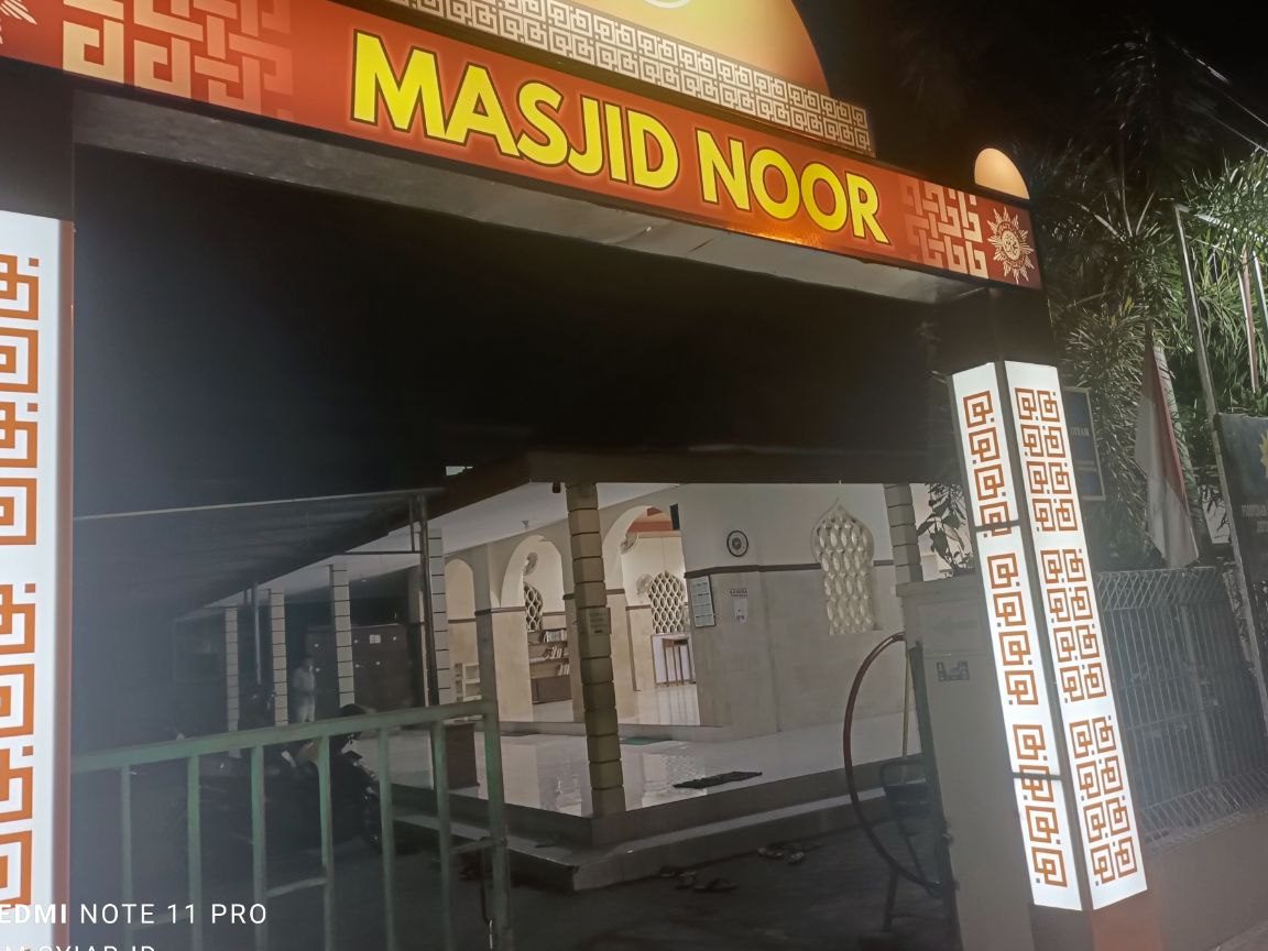 Masjid Noor Pakuningratan 7 Masjid Noor Pakuningratan