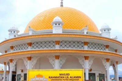 Masjid Rahmatan lil Alamin Kampus UPI YPTK 1 masjid rahmatan lil alamin kampus upi yptk