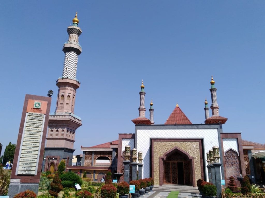 Masjid Raya At-Taqwa Kota Cirebon 1 masjid raya at taqwa kota cirebon